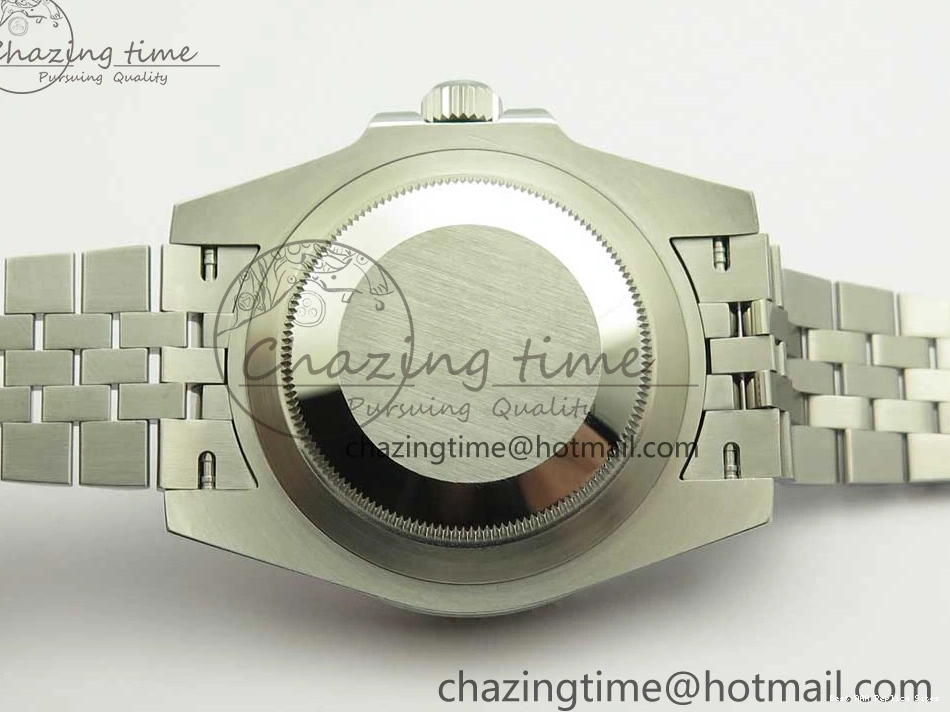 Best AAA Replica Sites GMT-Master Bezel Ceramic Black BPF Bracelet on Green Jubilee 126710 3347 SS Dial A II UrbanChic Black BLRO SS 1225